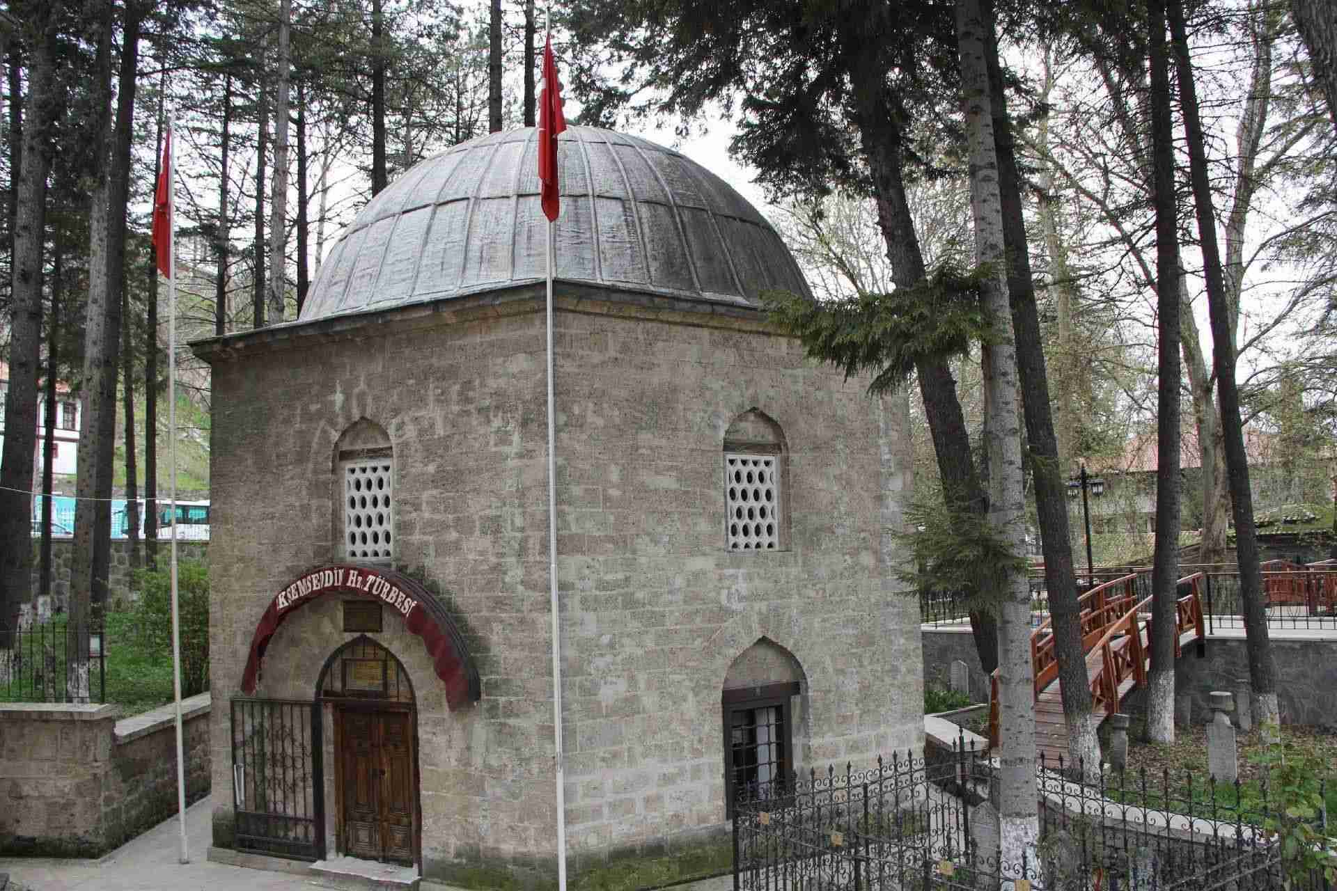 Akşemseddin Türbesi